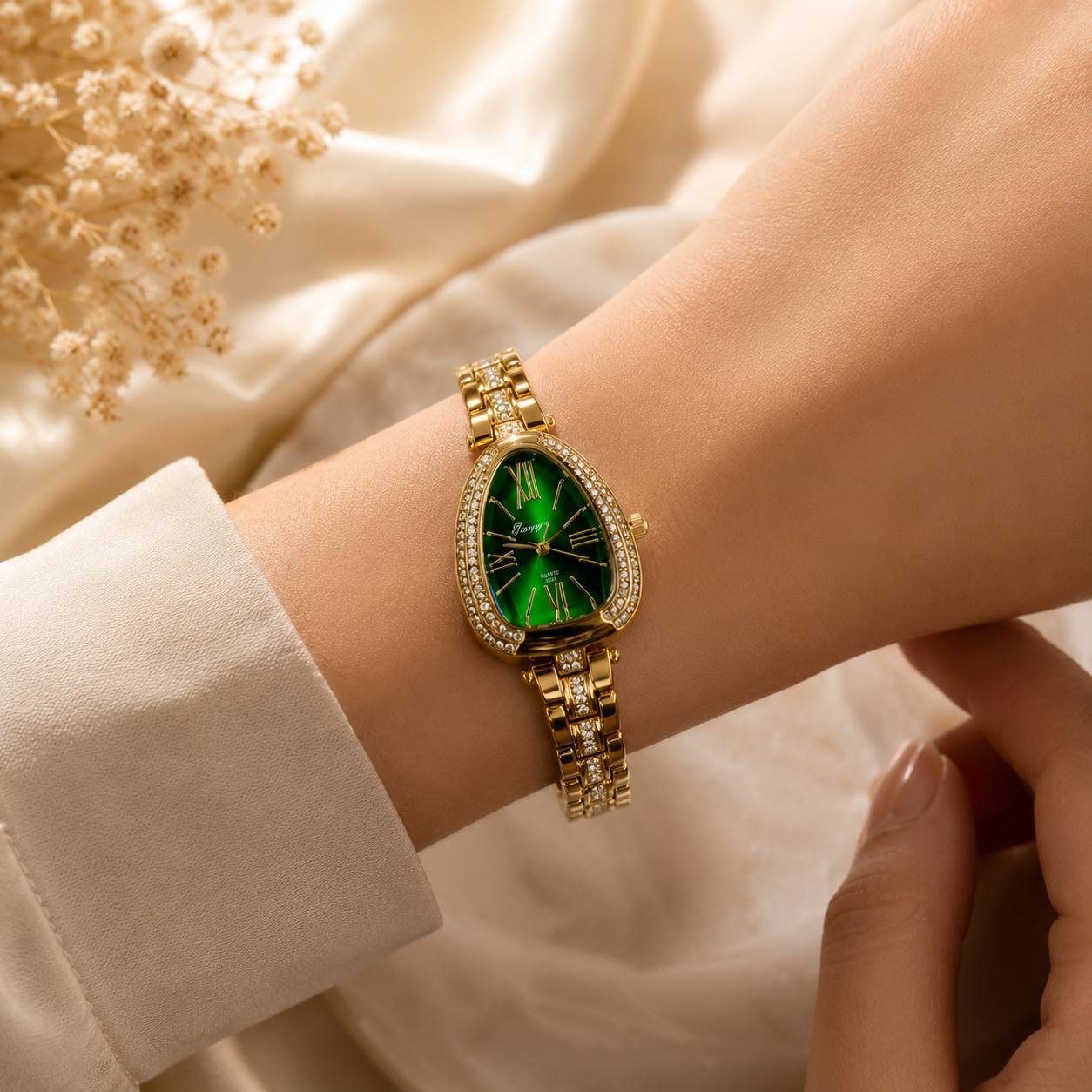 Luxury Emerald Green Oval Women's Watch