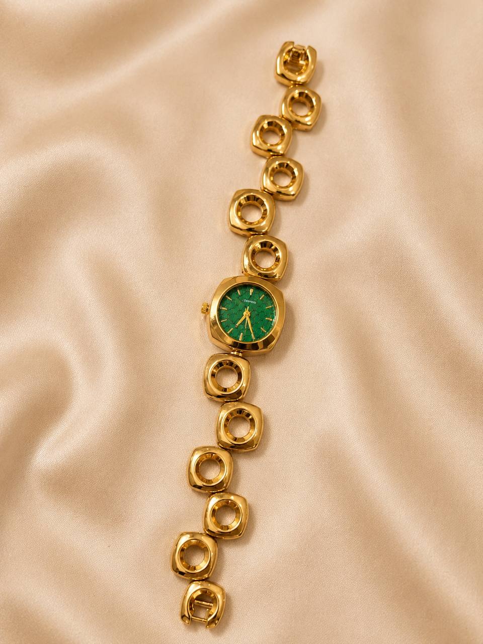 Elegant Gold-Tone Analog Women's Watch with Green Dial