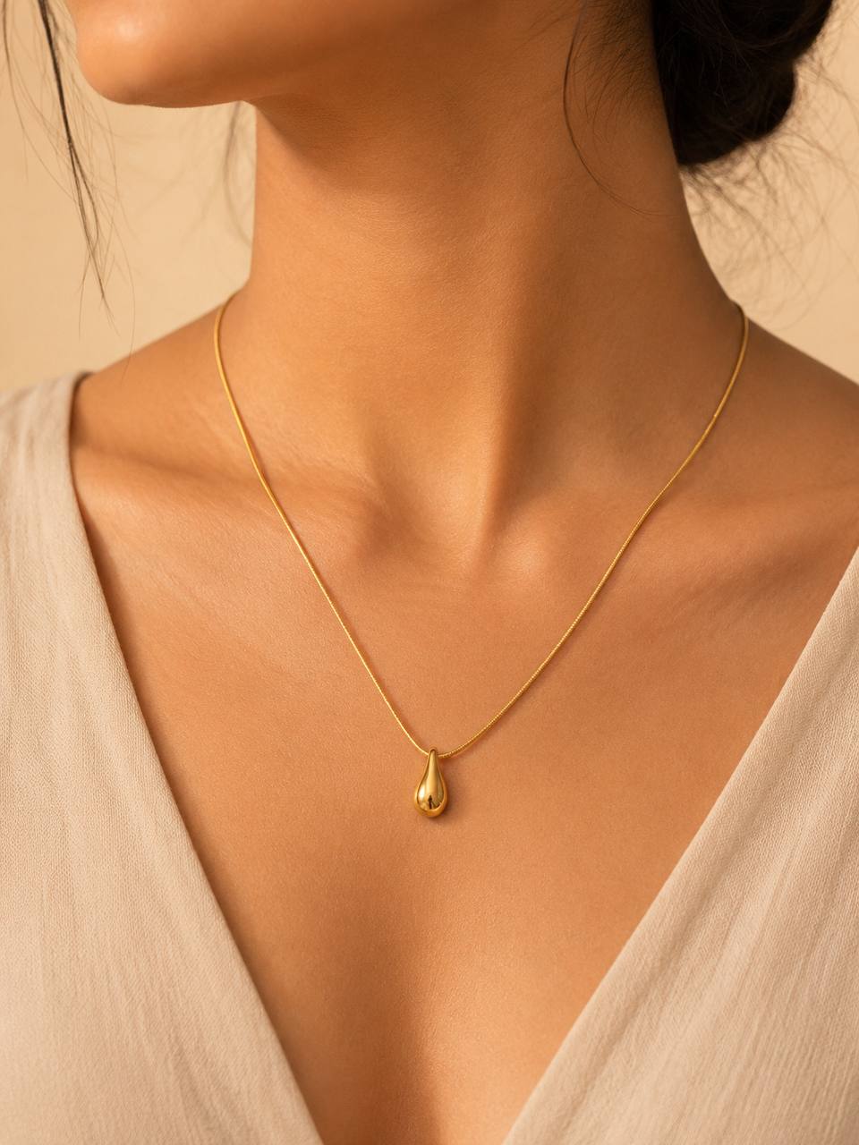 Minimal Teardrop Pendant Anti-Tarnish Necklace